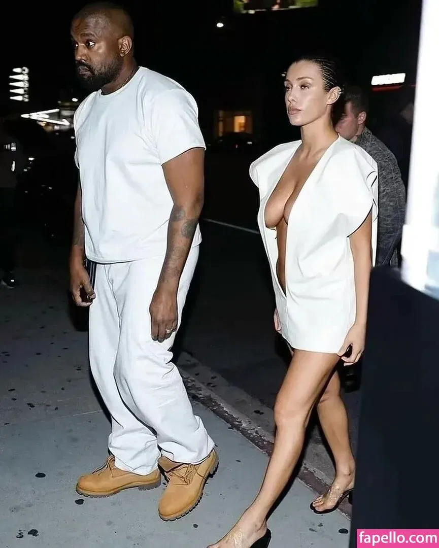 Bianca Censori Onlyfans Photo Gallery 