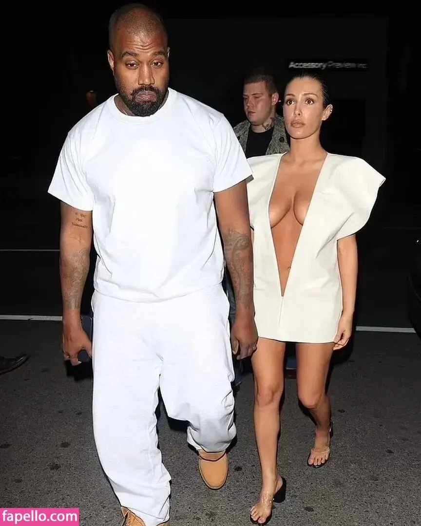 Bianca Censori Onlyfans Photo Gallery 