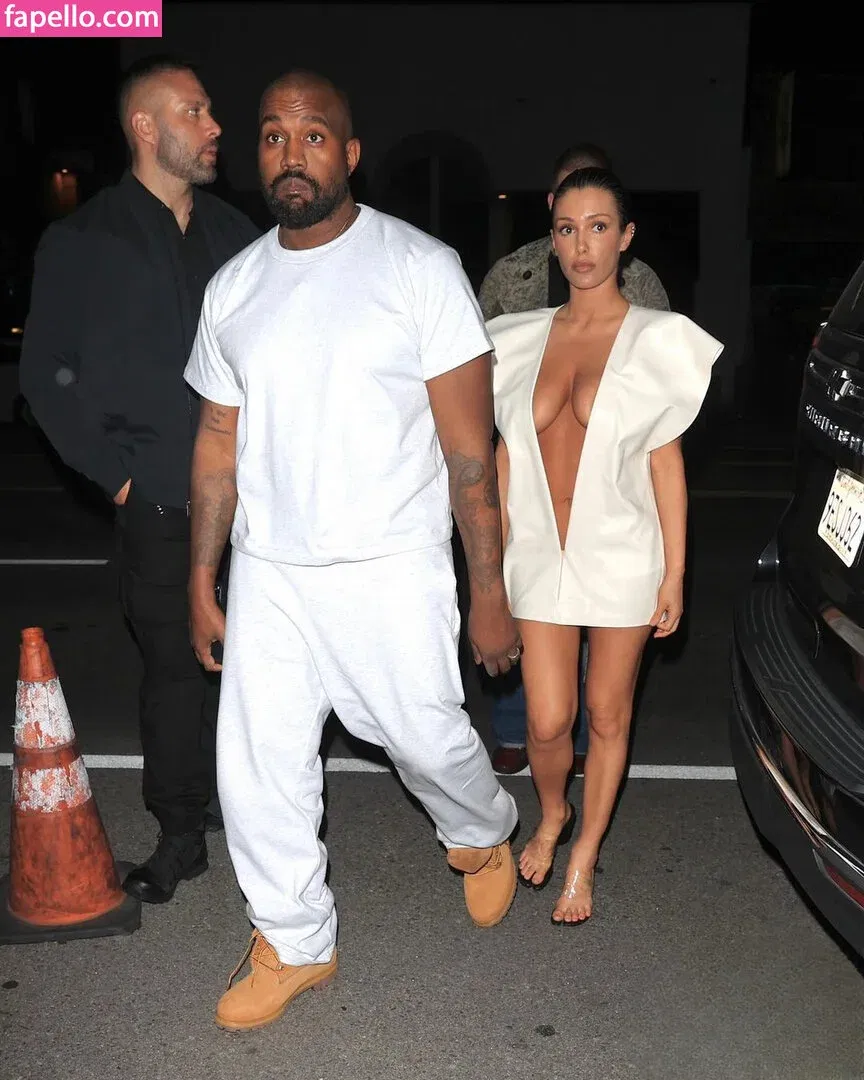 Bianca Censori Onlyfans Photo Gallery 