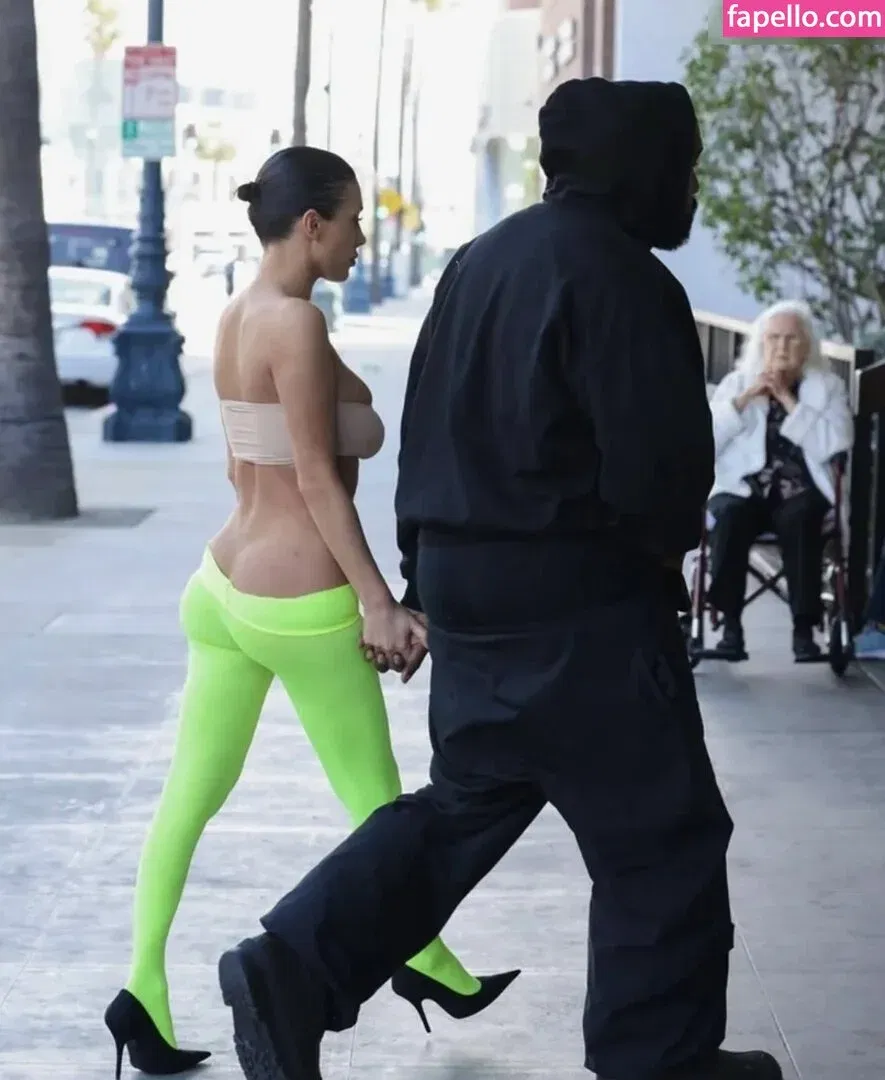 Bianca Censori Onlyfans Photo Gallery 