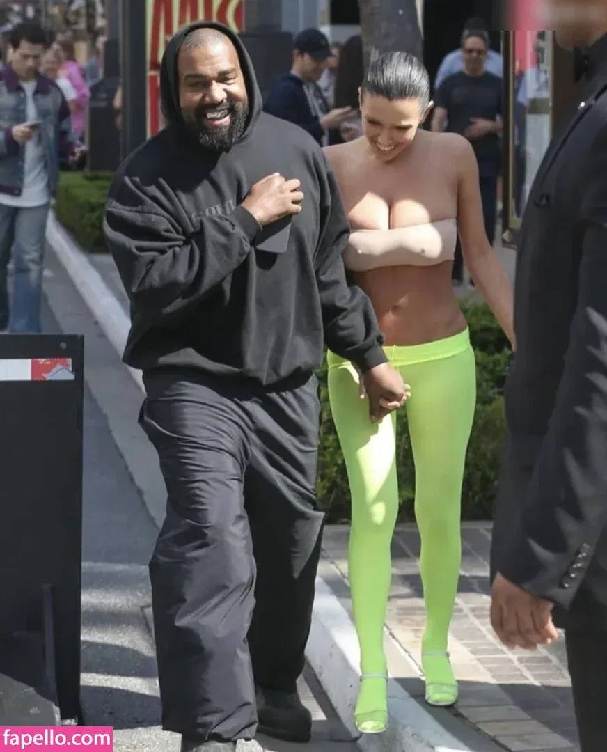 Bianca Censori Onlyfans Photo Gallery 