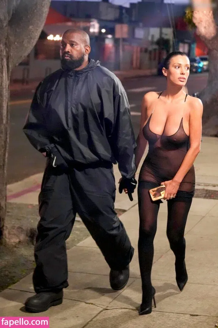 Bianca Censori Onlyfans Photo Gallery 