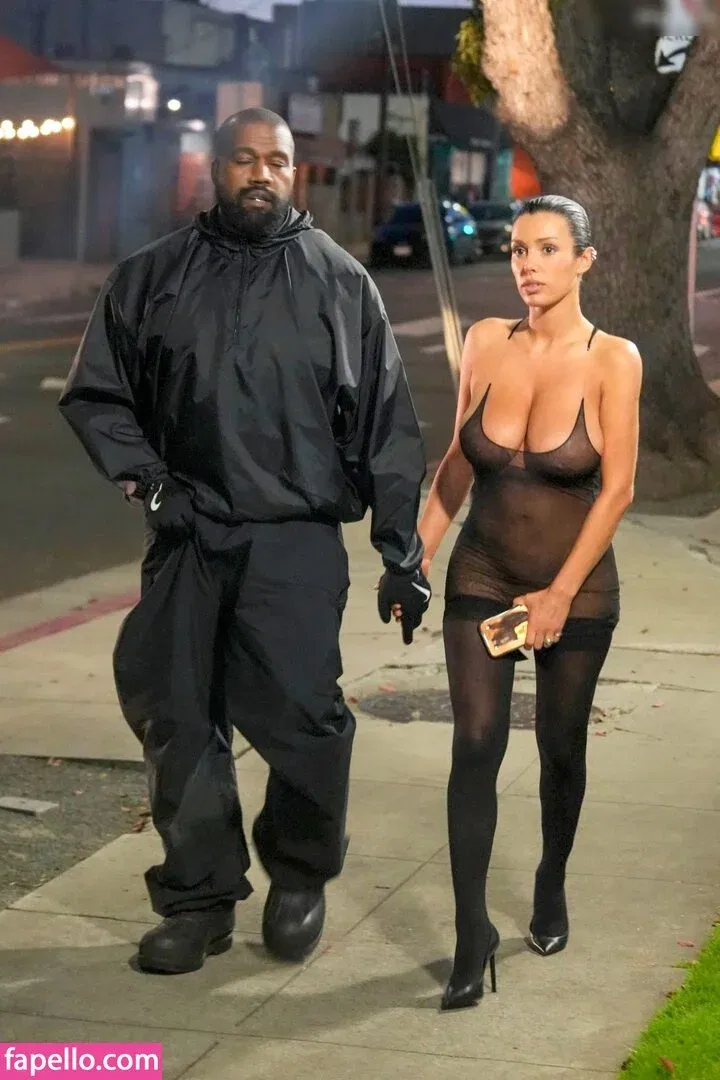 Bianca Censori Onlyfans Photo Gallery 