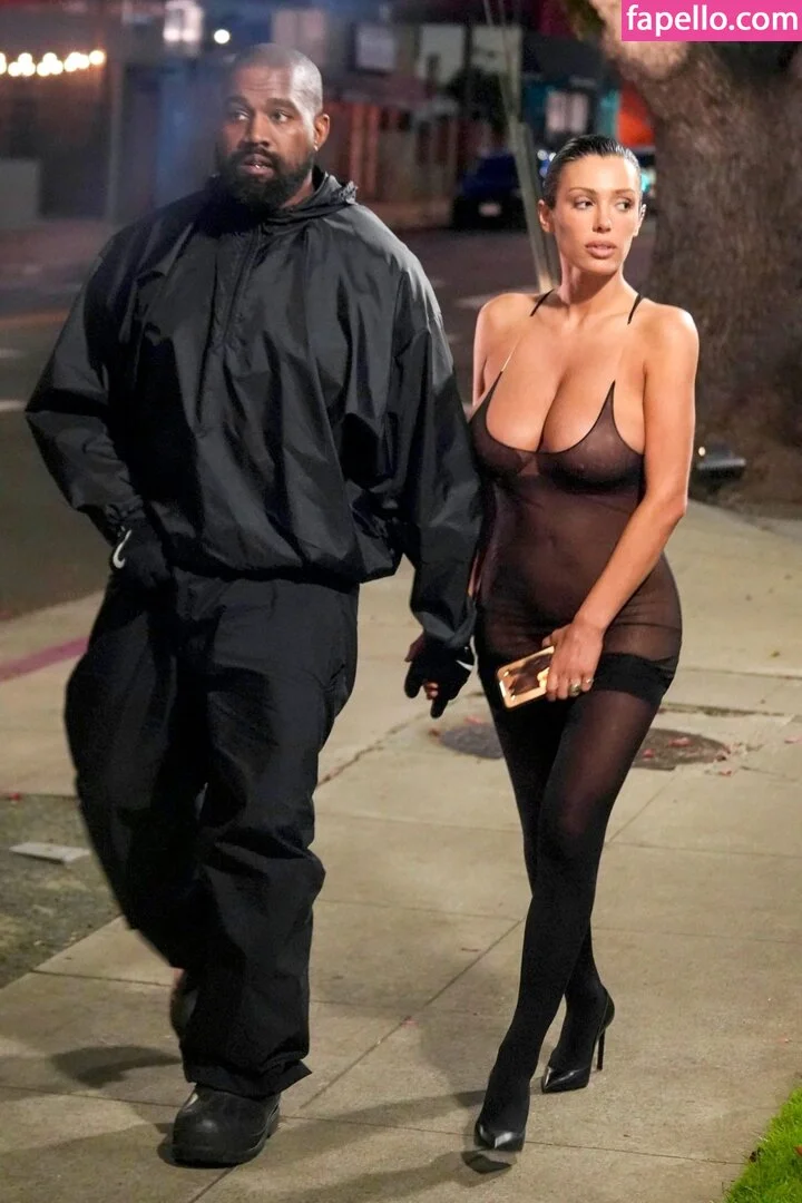 Bianca Censori Onlyfans Photo Gallery 