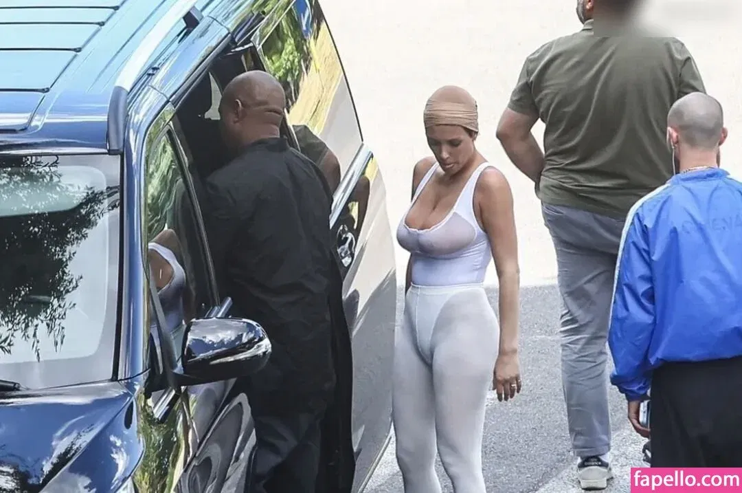 Bianca Censori Onlyfans Photo Gallery 