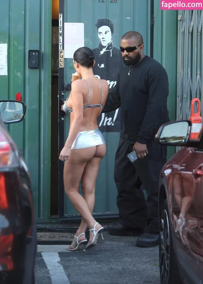 Bianca Censori Onlyfans Photo Gallery 