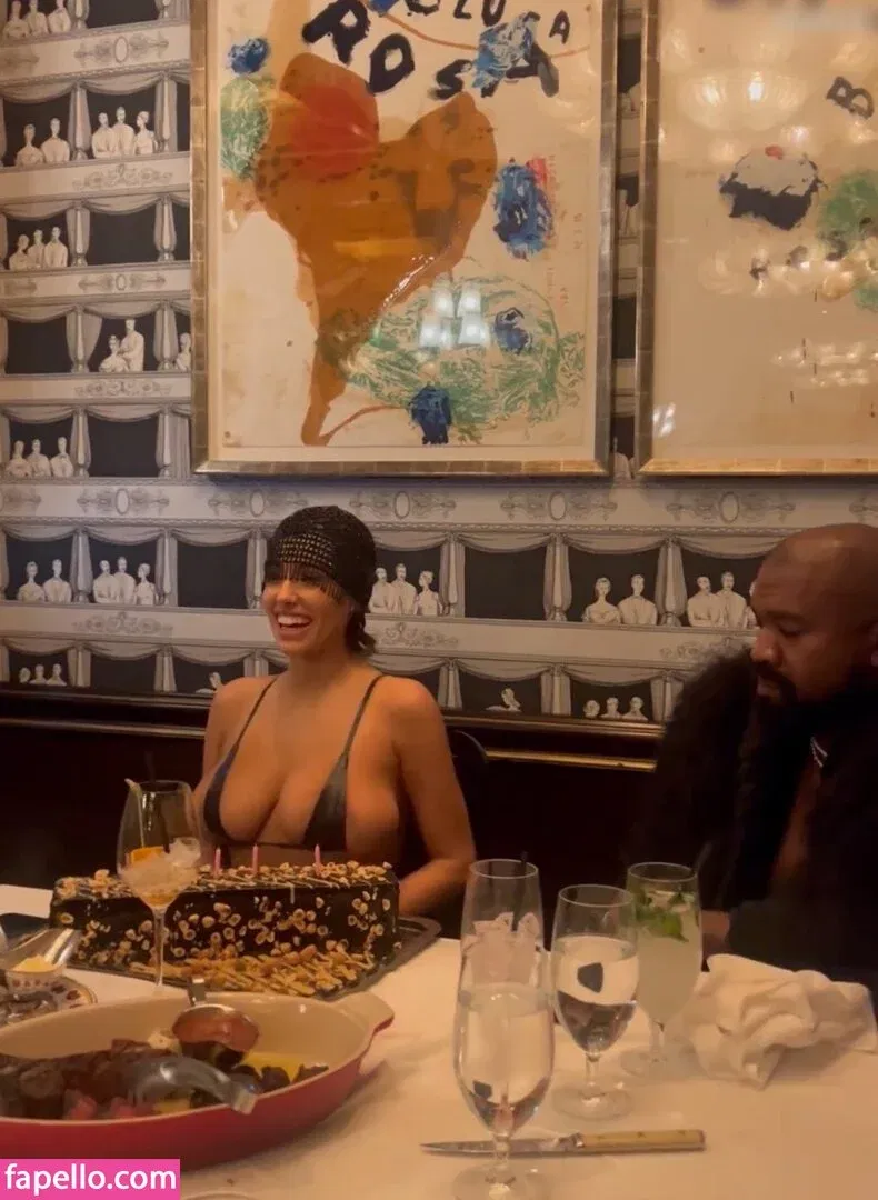 Bianca Censori Onlyfans Photo Gallery 