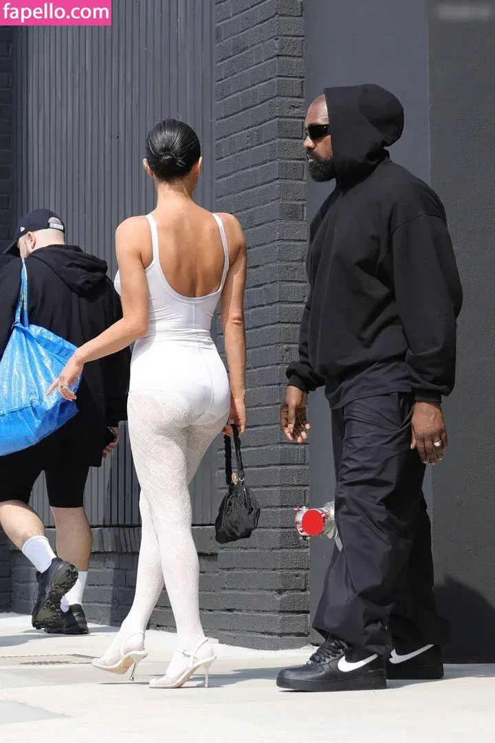 Bianca Censori Onlyfans Photo Gallery 