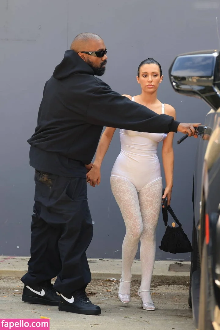 Bianca Censori Onlyfans Photo Gallery 