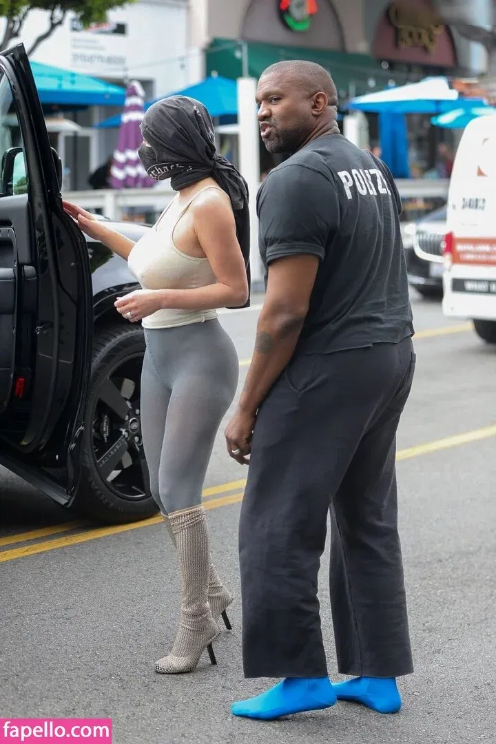 Bianca Censori Onlyfans Photo Gallery 