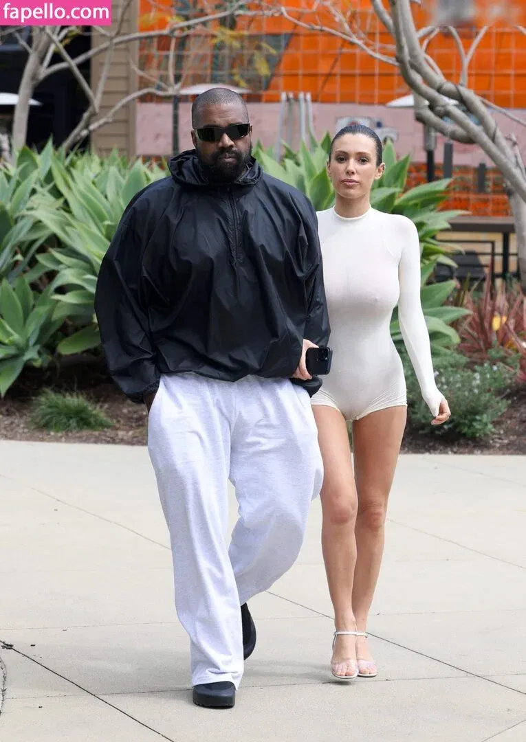 Bianca Censori Onlyfans Photo Gallery 