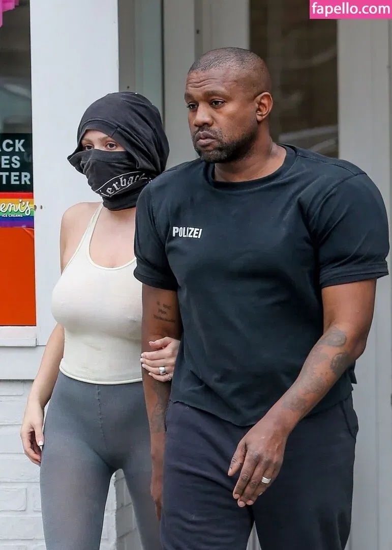 Bianca Censori Onlyfans Photo Gallery 