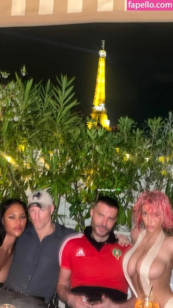 Bianca Censori Onlyfans Photo Gallery 