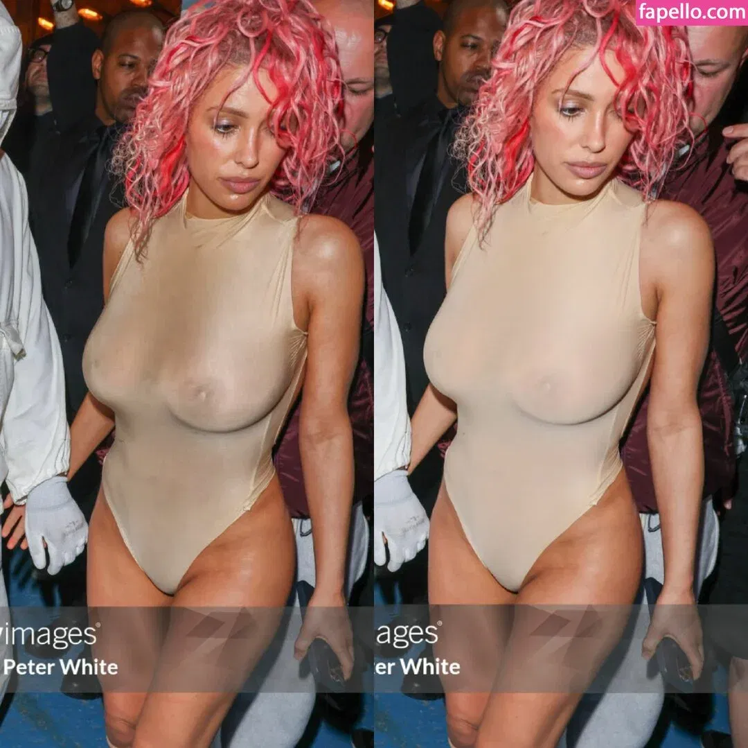 Bianca Censori Onlyfans Photo Gallery 