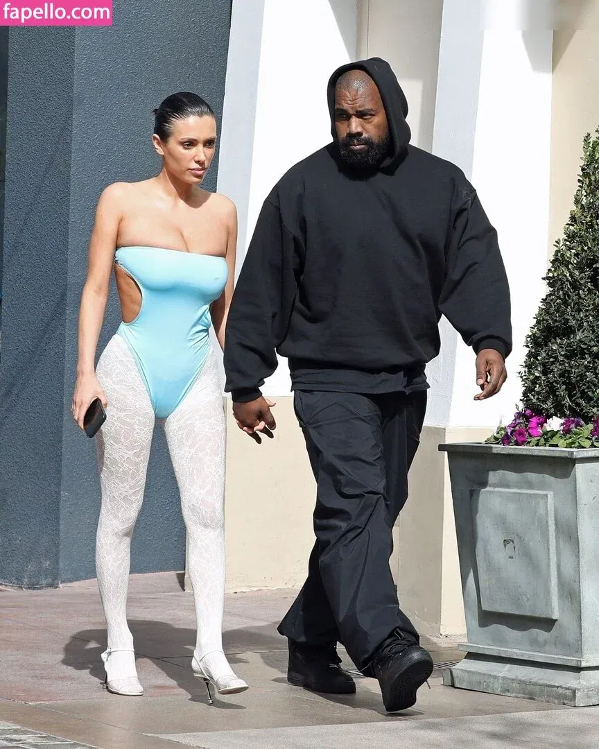 Bianca Censori Onlyfans Photo Gallery 