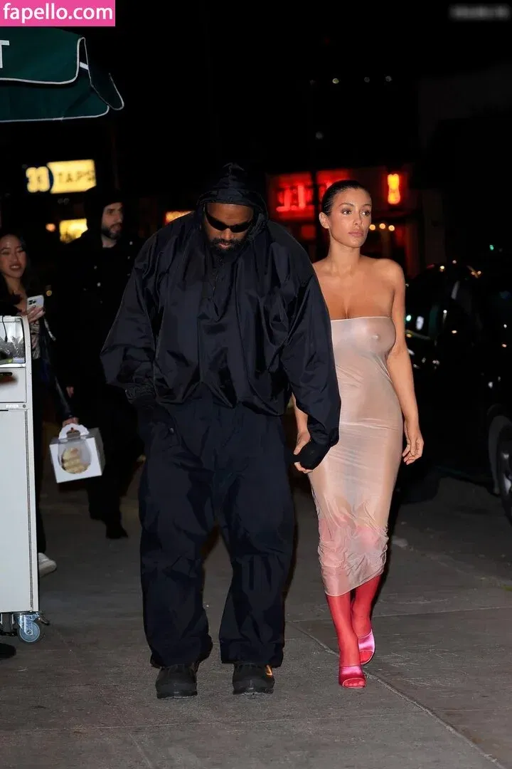 Bianca Censori Onlyfans Photo Gallery 