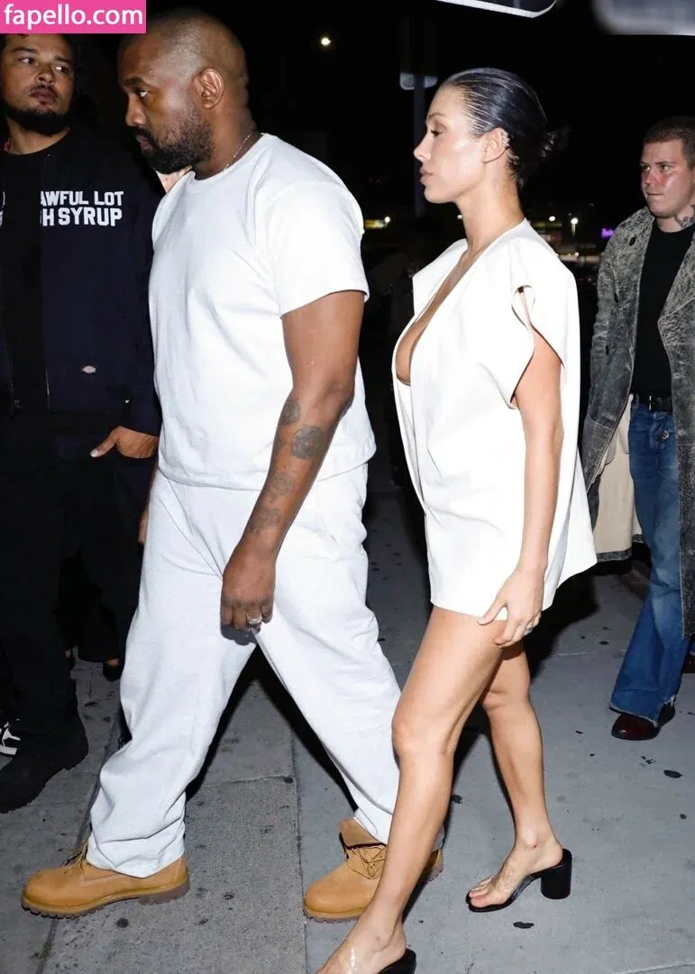 Bianca Censori Onlyfans Photo Gallery 