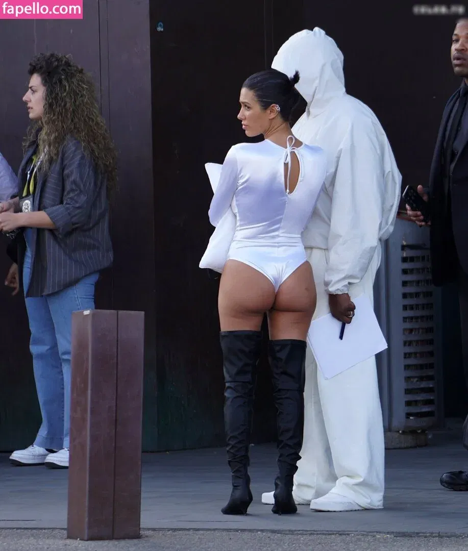 Bianca Censori Onlyfans Photo Gallery 