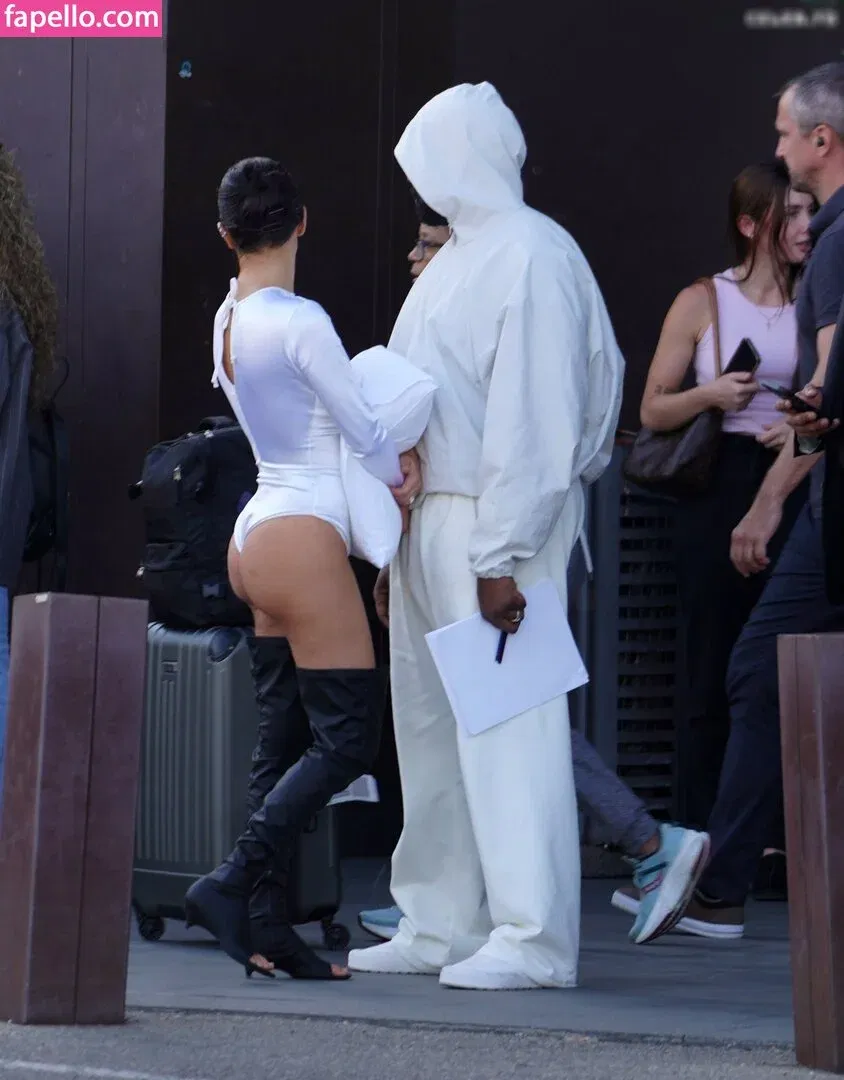 Bianca Censori Onlyfans Photo Gallery 