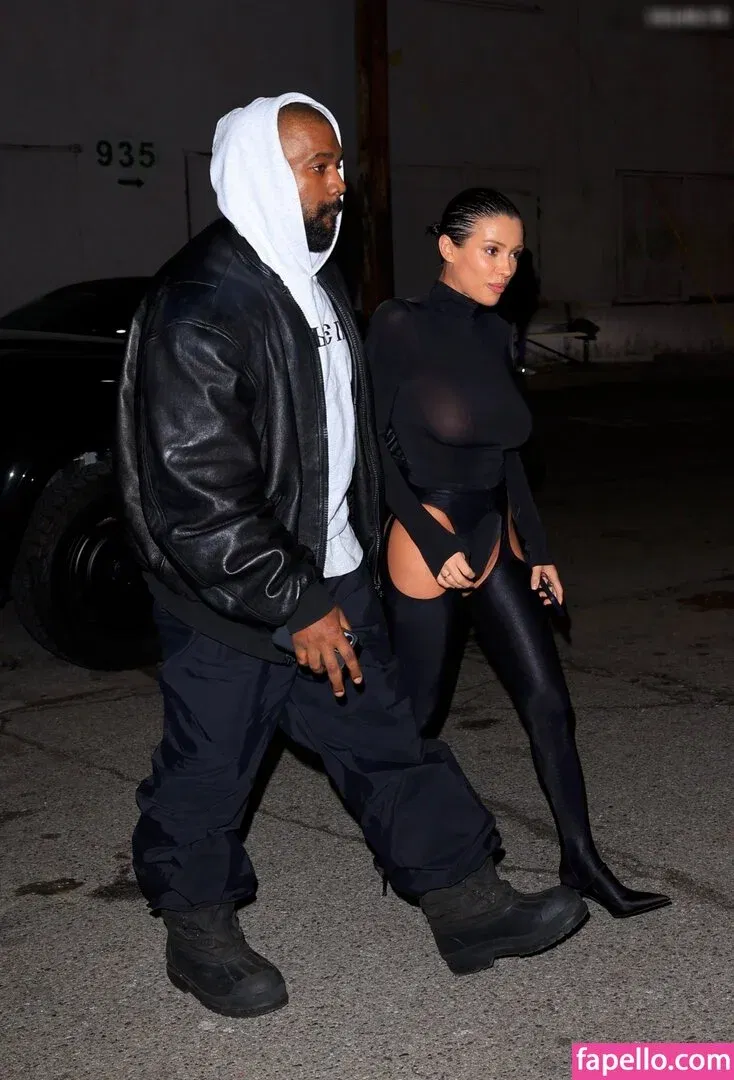 Bianca Censori Onlyfans Photo Gallery 