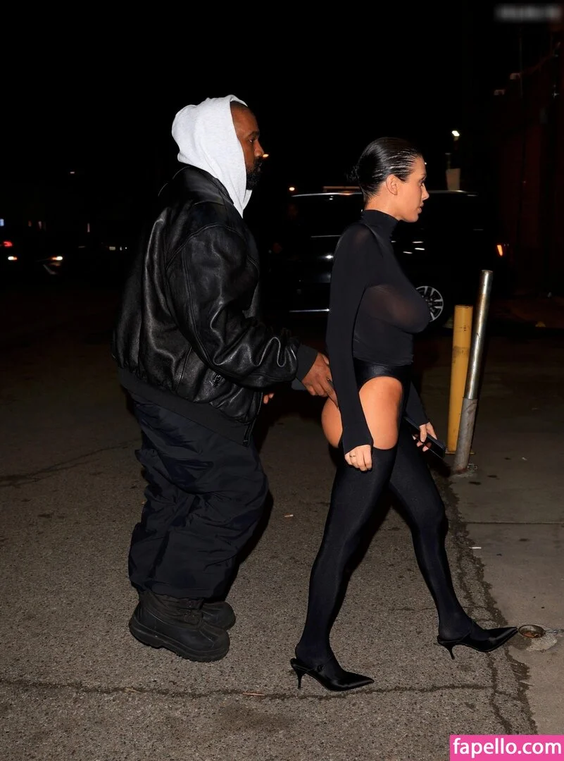 Bianca Censori Onlyfans Photo Gallery 