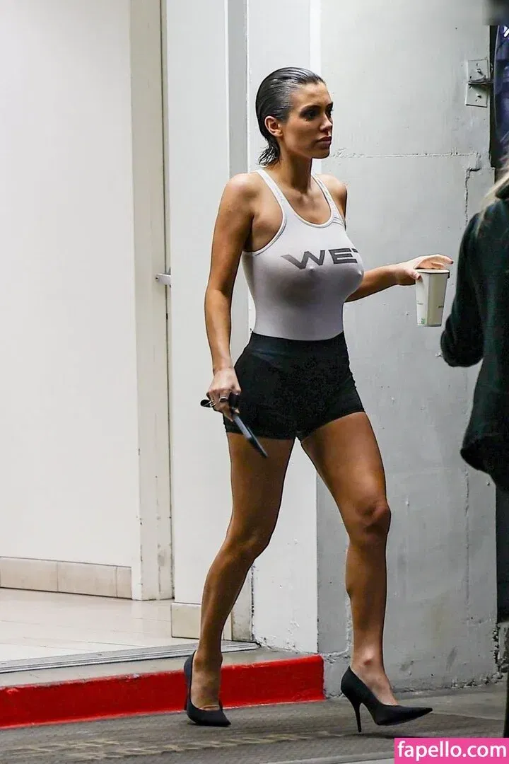 Bianca Censori Onlyfans Photo Gallery 