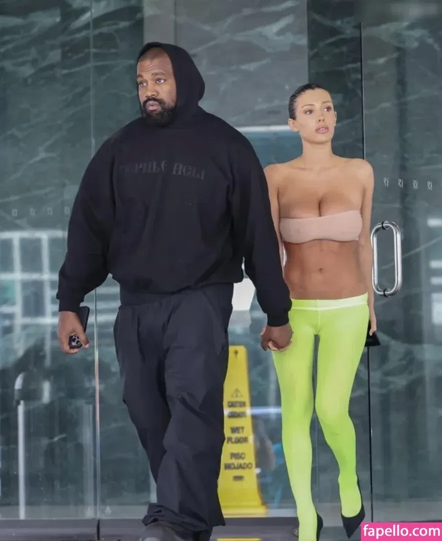 Bianca Censori Onlyfans Photo Gallery 