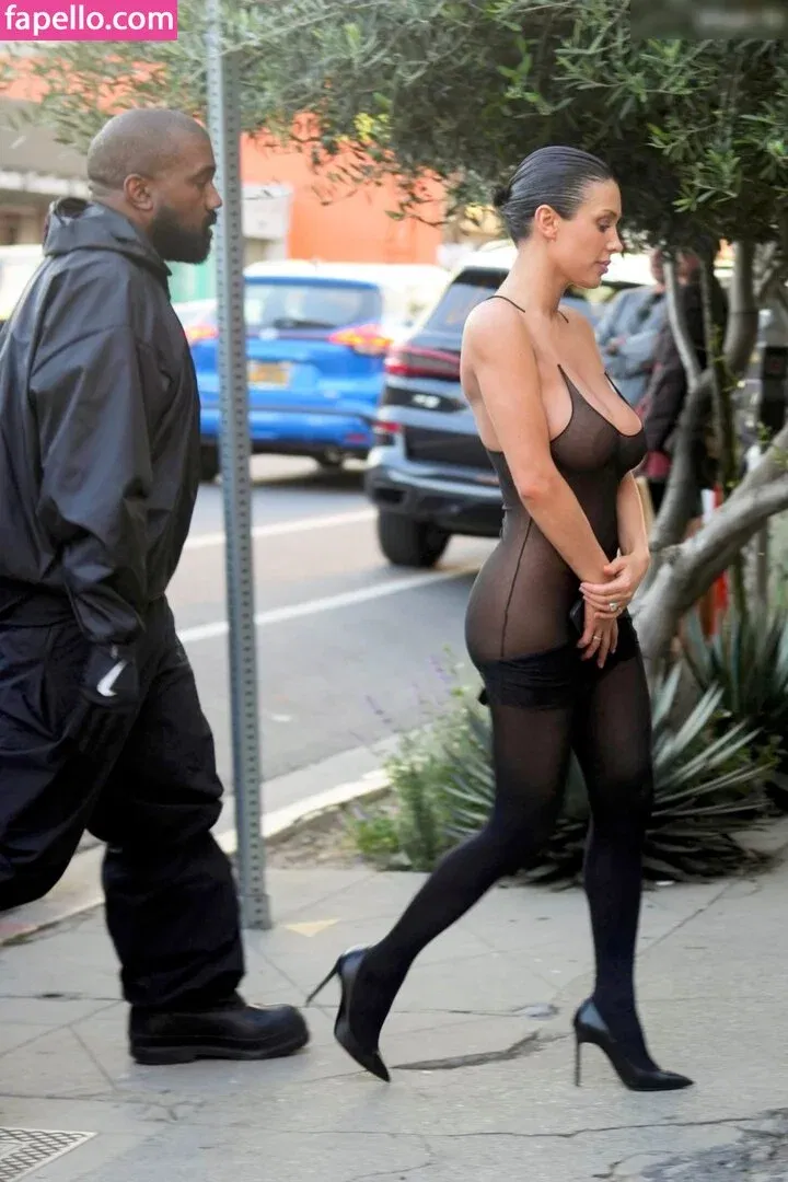 Bianca Censori Onlyfans Photo Gallery 