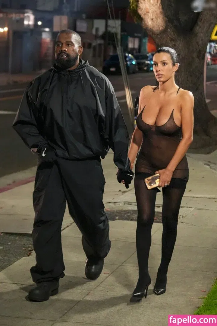 Bianca Censori Onlyfans Photo Gallery 