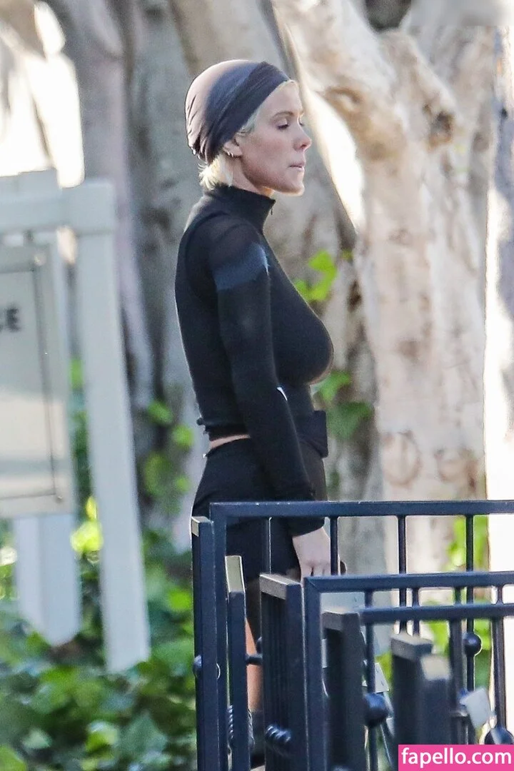 Bianca Censori Onlyfans Photo Gallery 