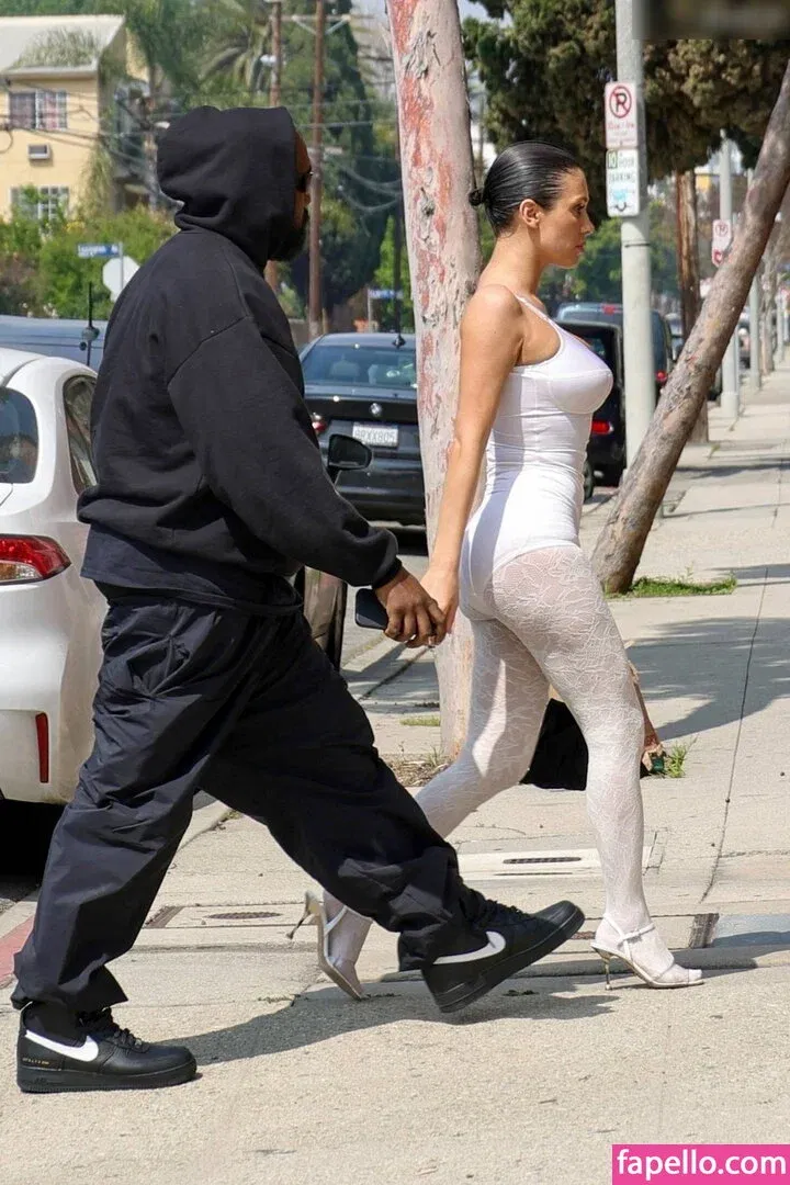 Bianca Censori Onlyfans Photo Gallery 