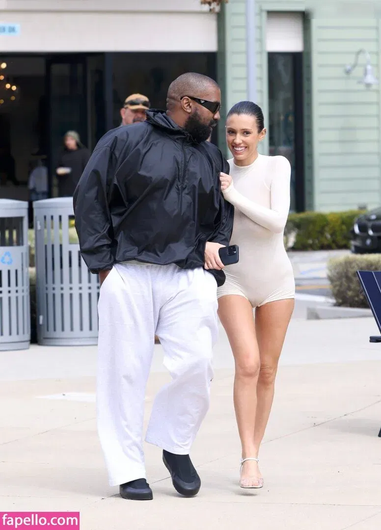 Bianca Censori Onlyfans Photo Gallery 