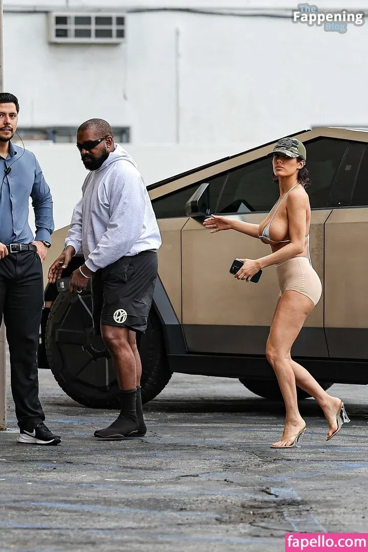 Bianca Censori Onlyfans Photo Gallery 