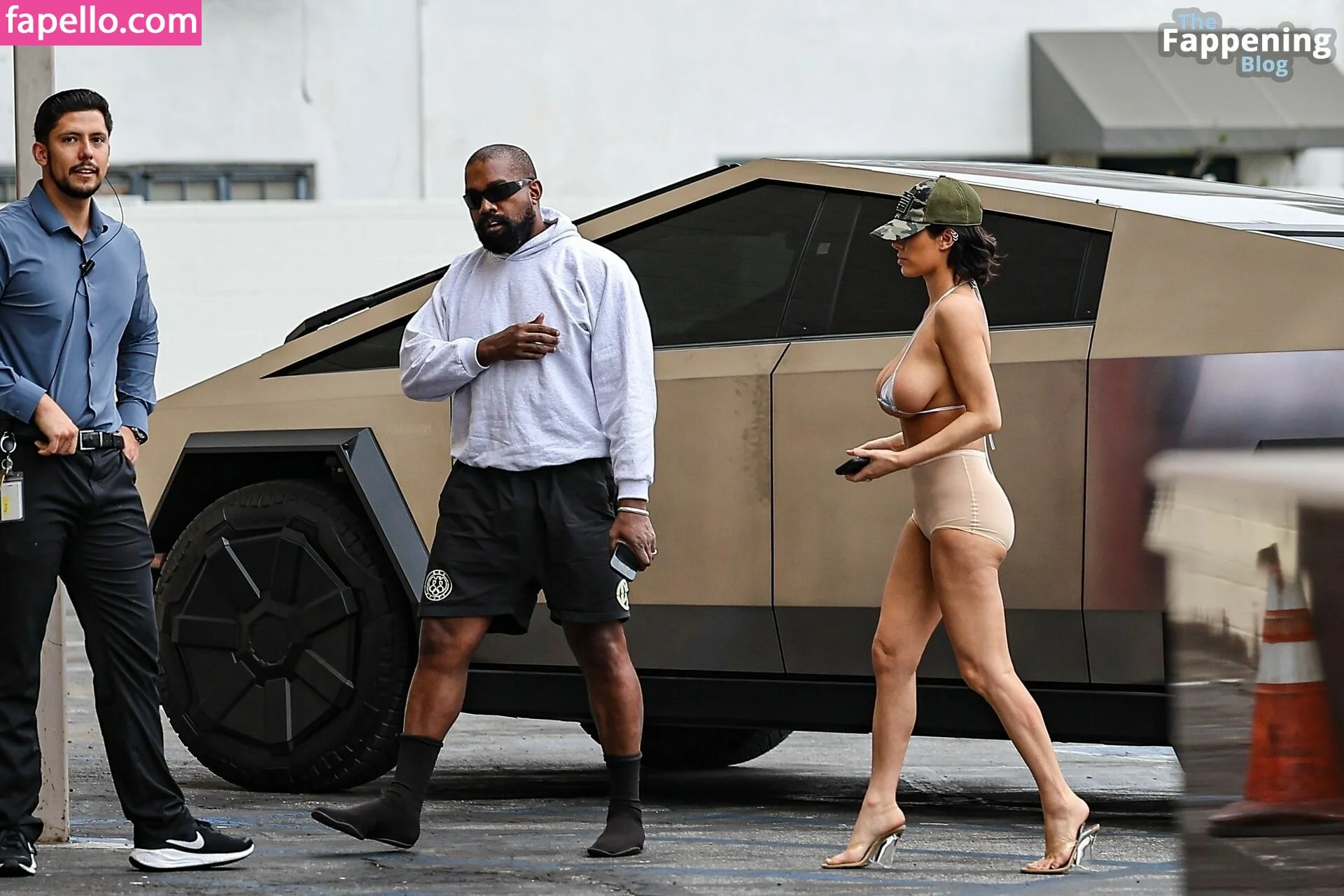 Bianca Censori Onlyfans Photo Gallery 