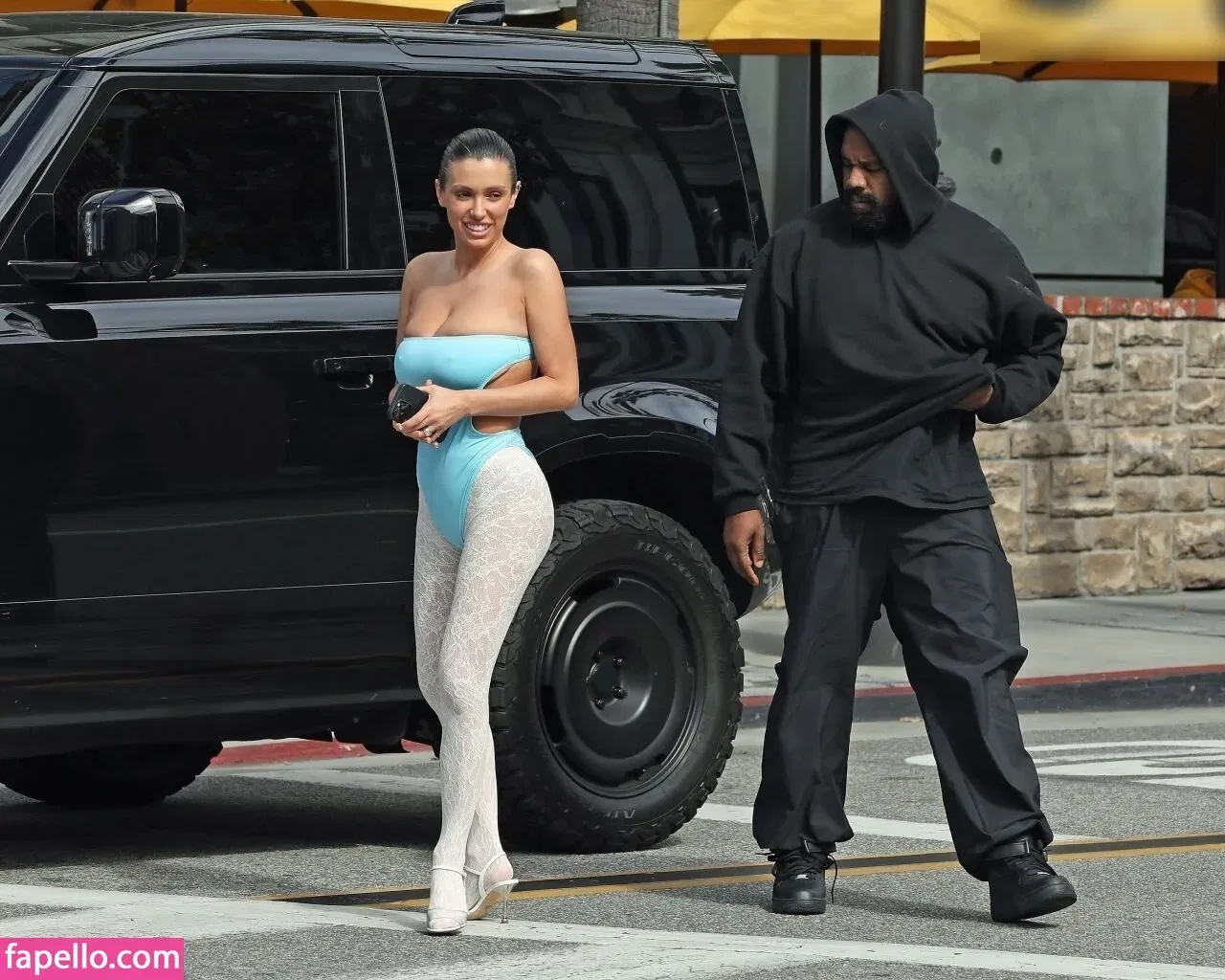 Bianca Censori Onlyfans Photo Gallery 