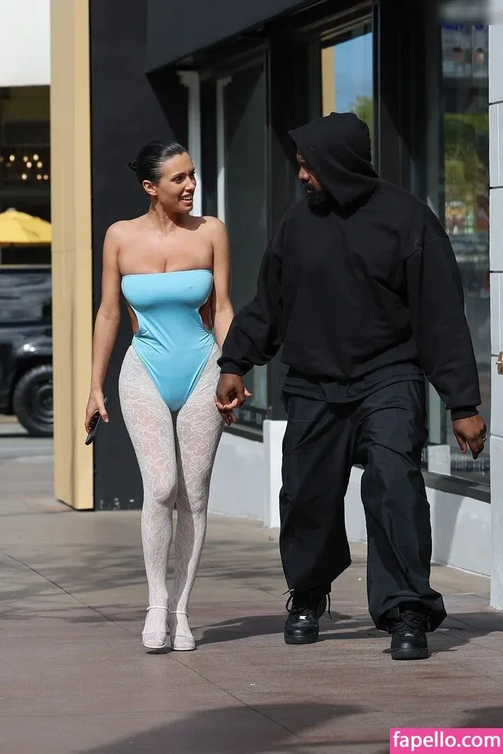 Bianca Censori Onlyfans Photo Gallery 