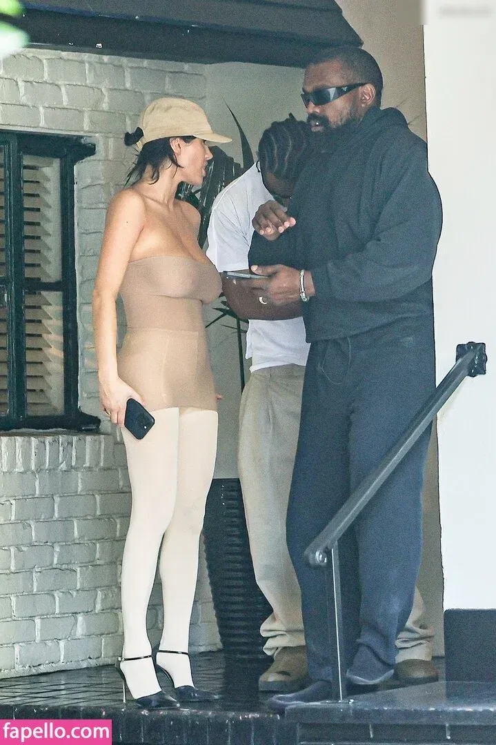 Bianca Censori Onlyfans Photo Gallery 