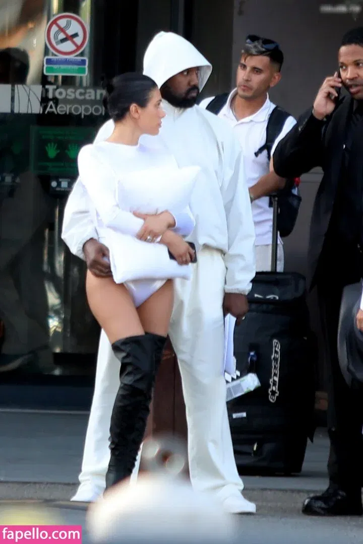 Bianca Censori Onlyfans Photo Gallery 