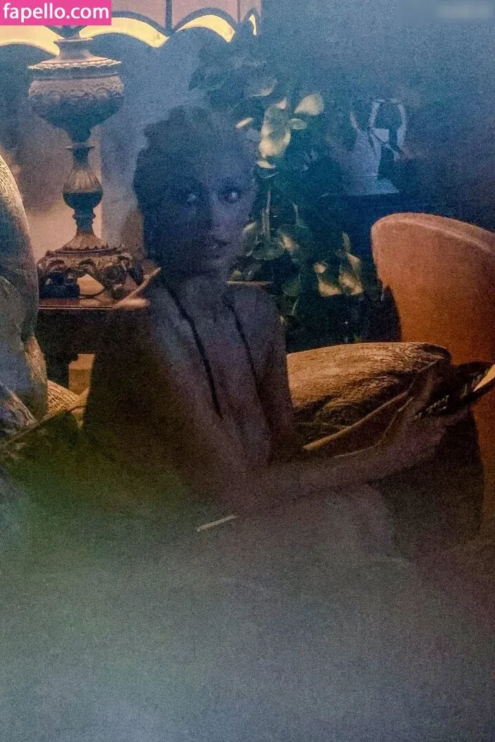 Bianca Censori Onlyfans Photo Gallery 