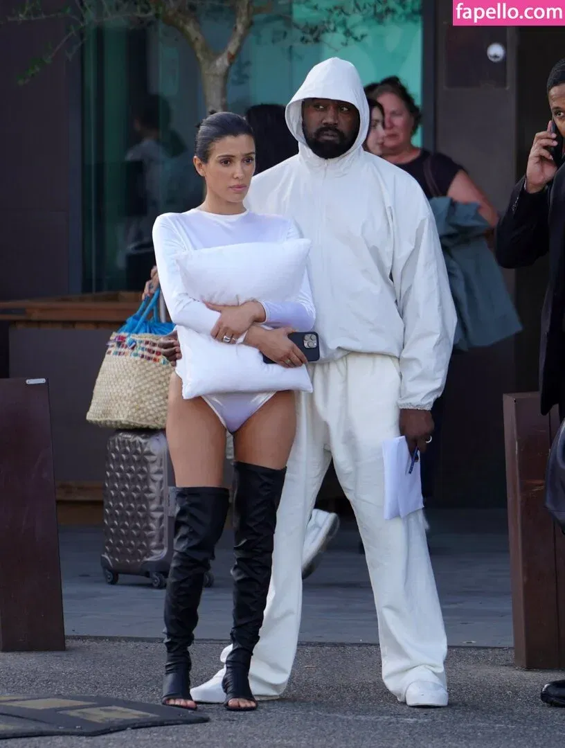 Bianca Censori Onlyfans Photo Gallery 