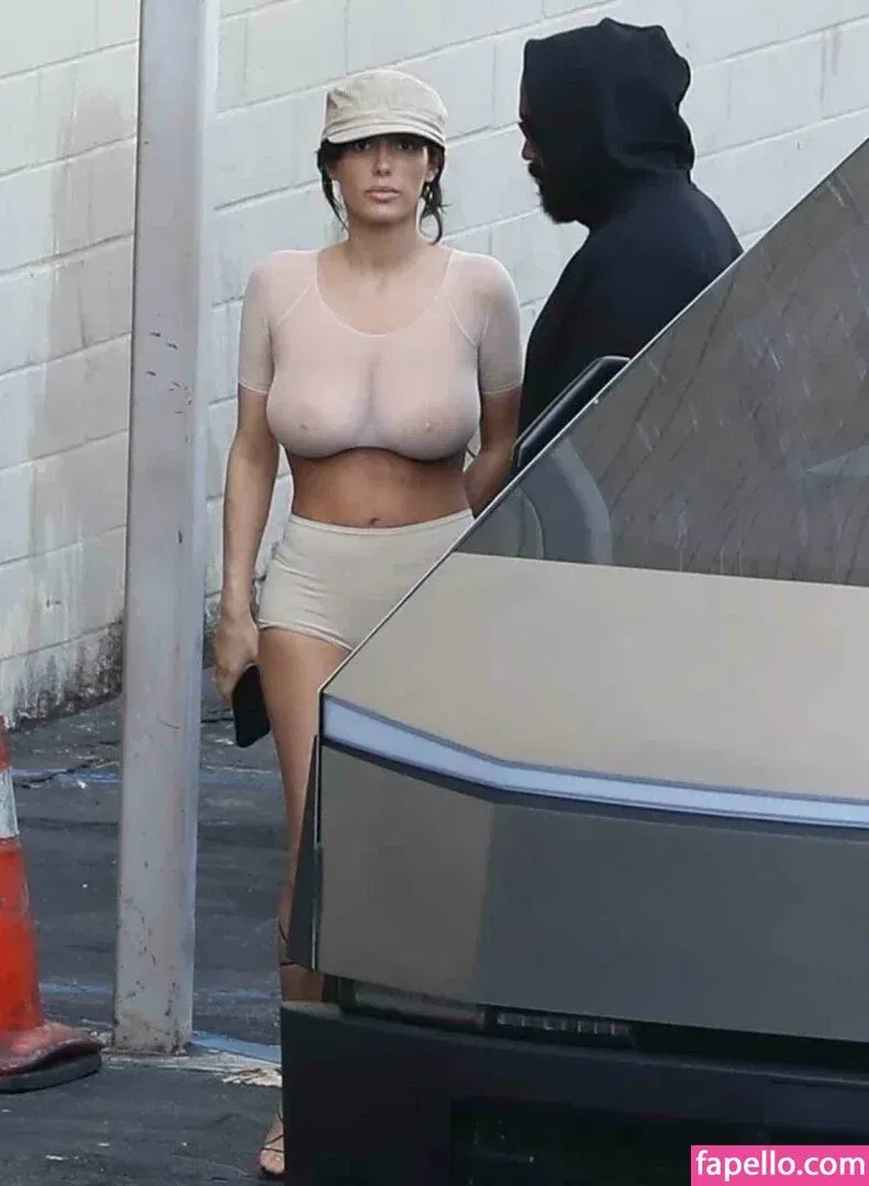 Bianca Censori Onlyfans Photo Gallery 