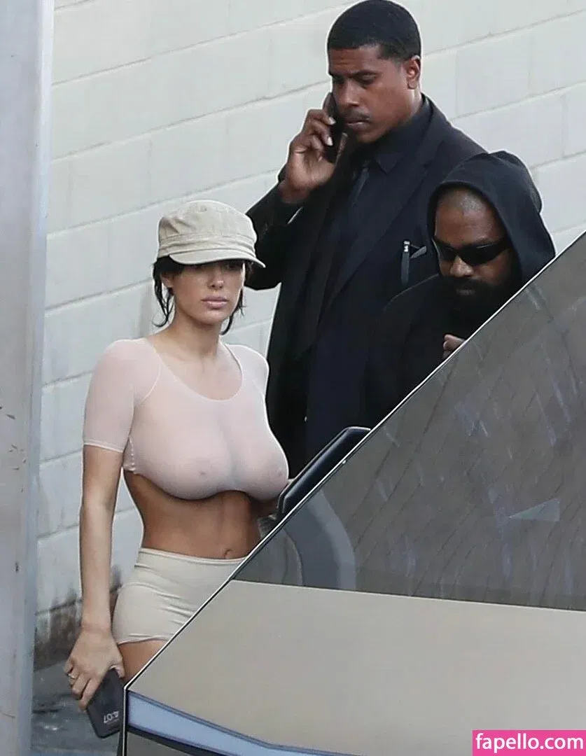 Bianca Censori Onlyfans Photo Gallery 