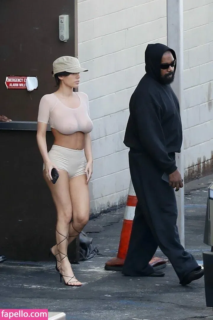 Bianca Censori Onlyfans Photo Gallery 