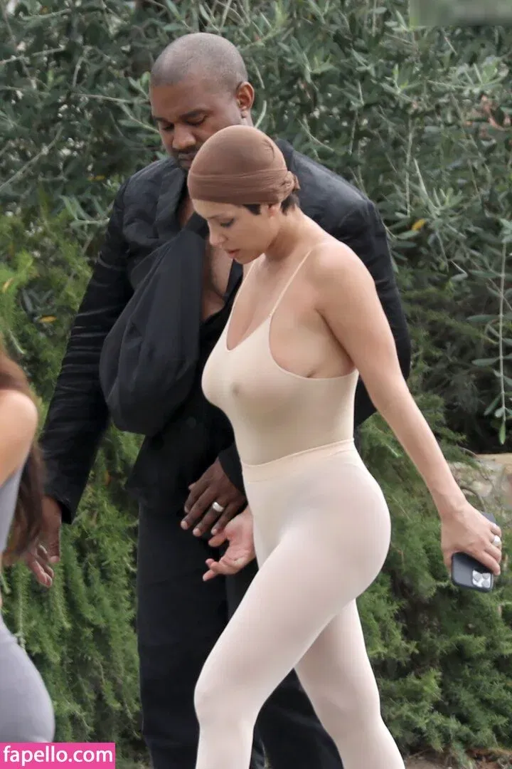 Bianca Censori Onlyfans Photo Gallery 