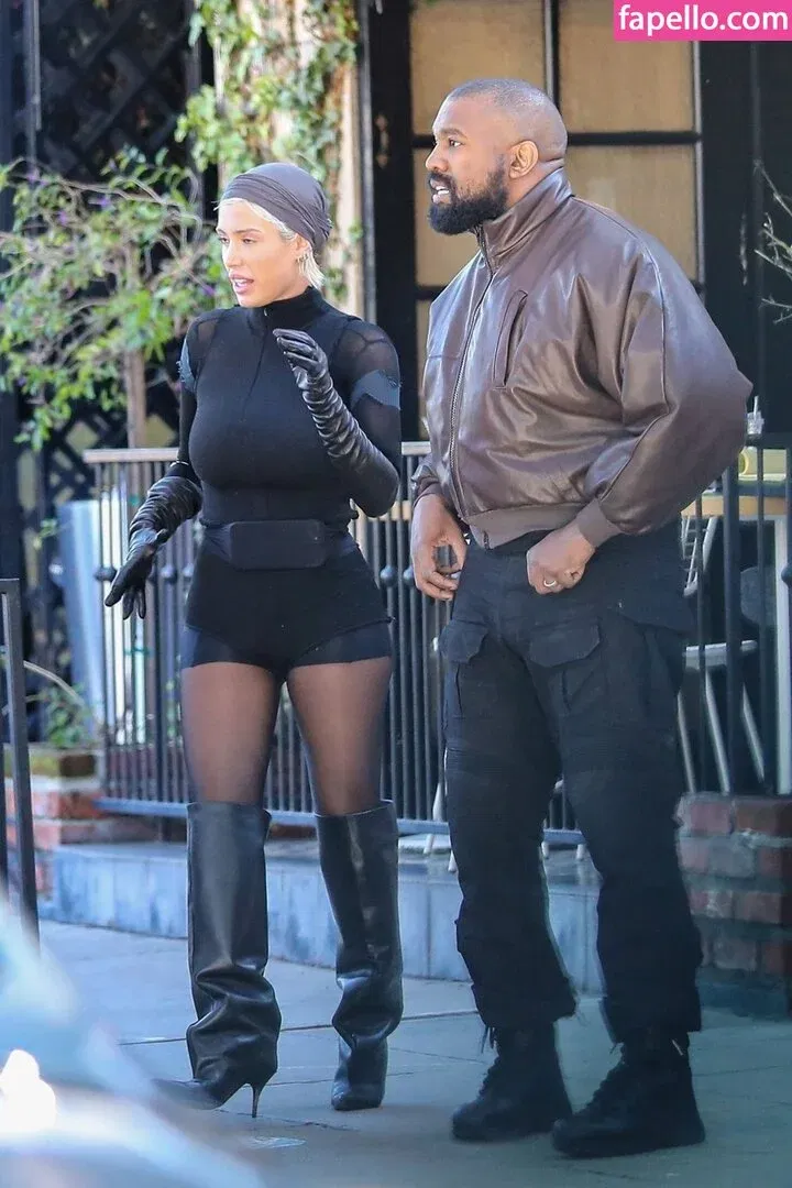 Bianca Censori Onlyfans Photo Gallery 