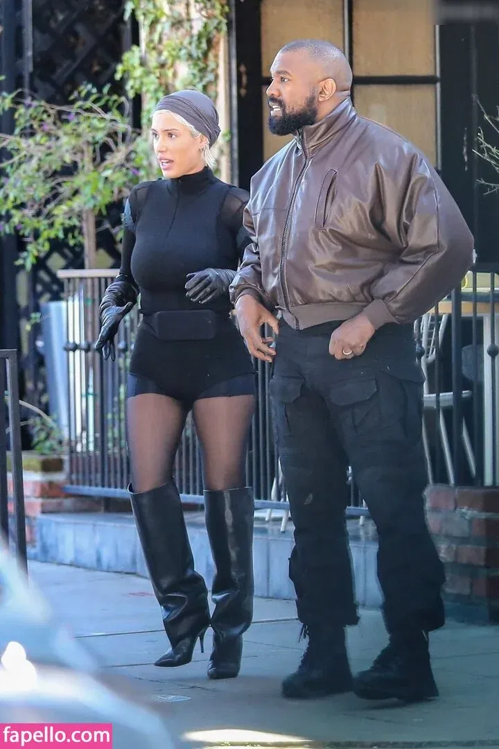 Bianca Censori Onlyfans Photo Gallery 