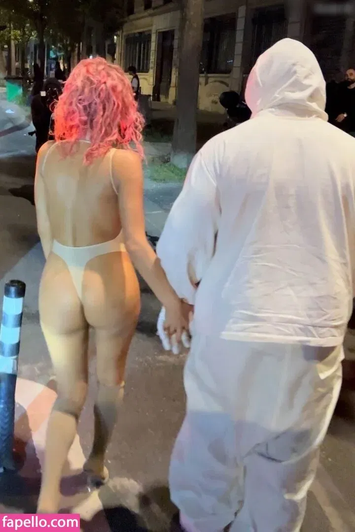 Bianca Censori Onlyfans Photo Gallery 