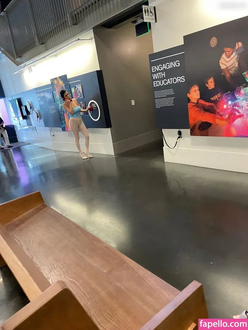 Bianca Censori Onlyfans Photo Gallery 