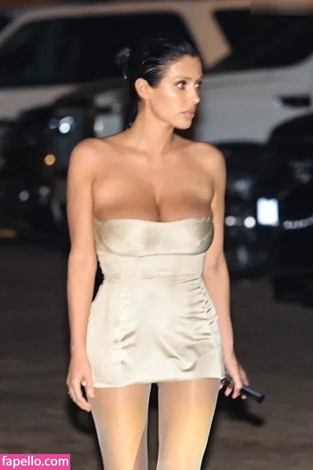 Bianca Censori Onlyfans Photo Gallery 