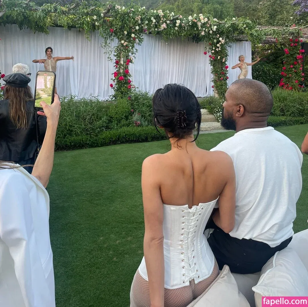 Bianca Censori Onlyfans Photo Gallery 